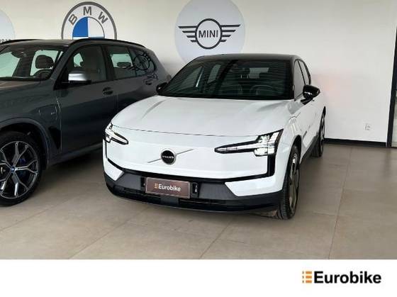 VOLVO EX30 69 KW ELÉTRICO PLUS